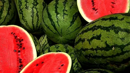 În piețe un kilogram de pepene costă, în medie, 1,5 lei. Câți bani ajung în buzunarul producătorilor care nu au unde să-și comercializeze marfa