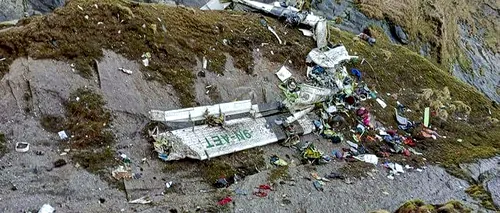 Cel puțin 14 persoane de la bordul avionului dispărut în Nepal și-au pierdut viața. Echipajele de intevenție continuă să caute supraviețuitori