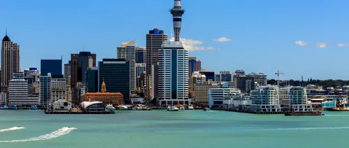 Noua Zeelandă nu mai este „liberă de COVID”. Țara anunță noi restricții după mai bine de o sută de zile în care nu înregistrase niciun caz