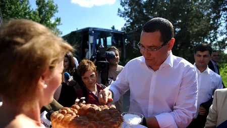 Încă un cadou electoral al Guvernului. Ponta dă primarilor banii din taxa de stâlp 