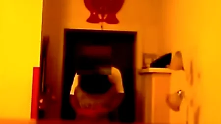 Un bărbat a aflat că soția îl înșală cu cel mai bun prieten după ce a uitat să oprească o cameră de supraveghere - VIDEO