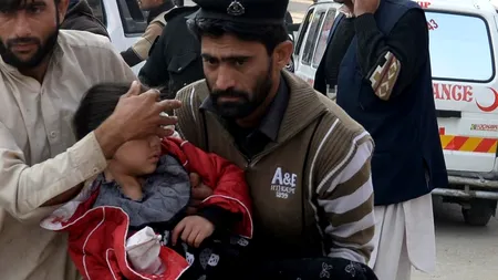 După atacul de la școala din Pakistan, soldat cu 149 de morți, se va reintroduce pedeapsa cu moartea pentru terorism. Sute de condamnați vor fi executați