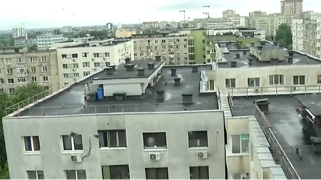 O adolescentă de 15 ani a căzut de pe un bloc din Sectorul 2 al Capitalei. Cum a fost surprinsă pe camerele de luat vederi înainte de tragedie