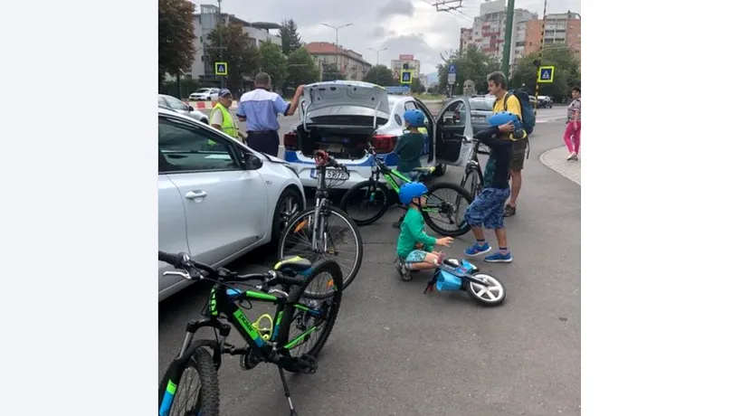 Ce a pățit o mamă din Brașov care a vrut să meargă la cinema cu bicicleta, alături de cei trei copii