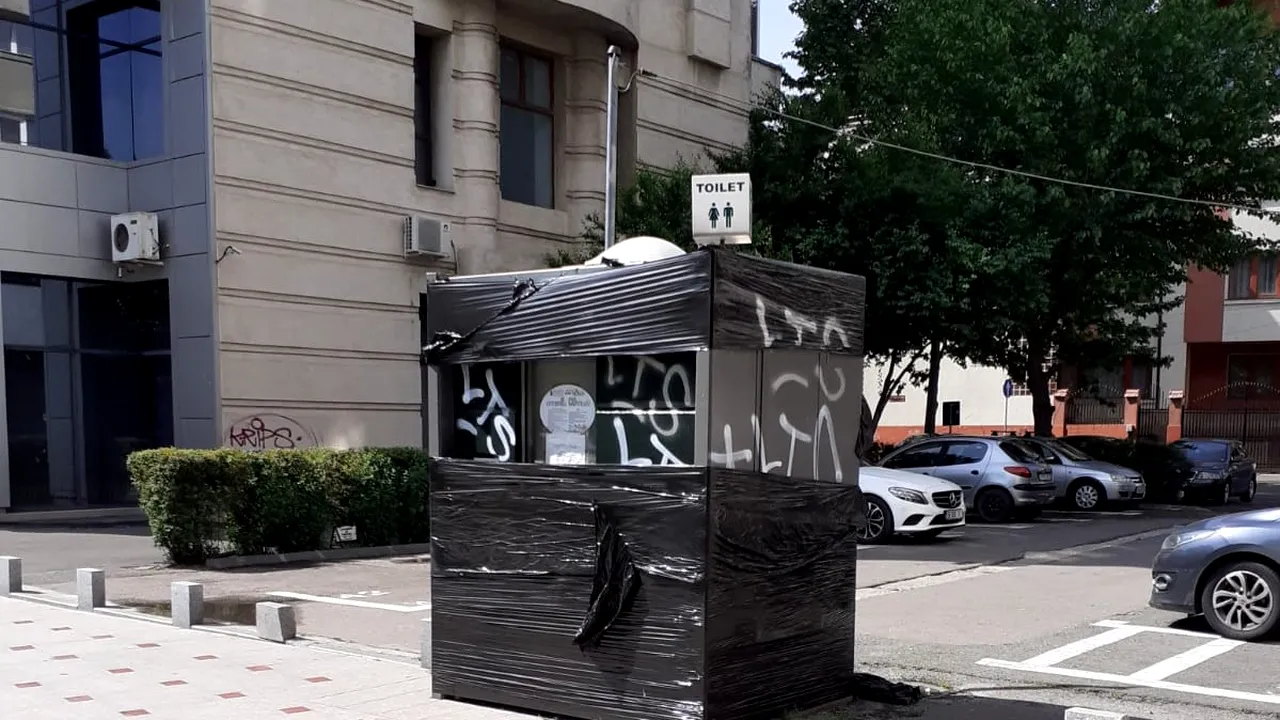 Toaletele publice automate din București se închid. „Nu s-au mai primit bani de 7 luni de la Primăria Capitalei” EXCLUSIV