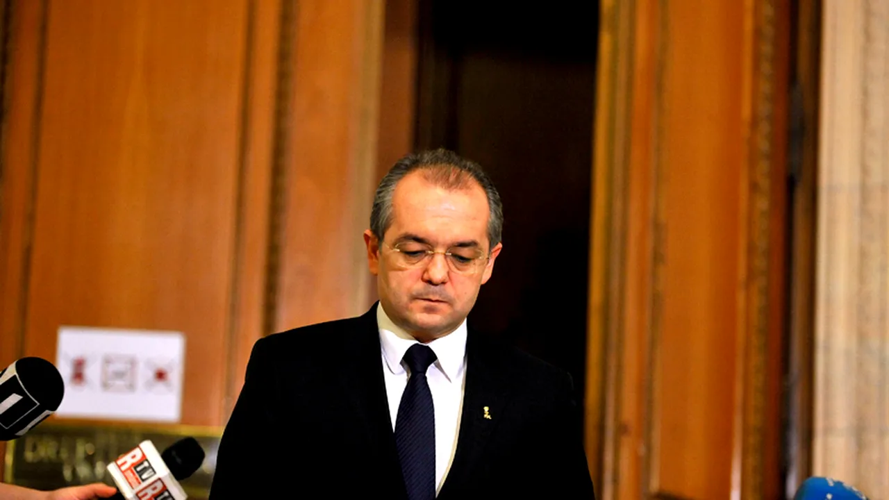 Ce spune Boc despre plecările din PDL
