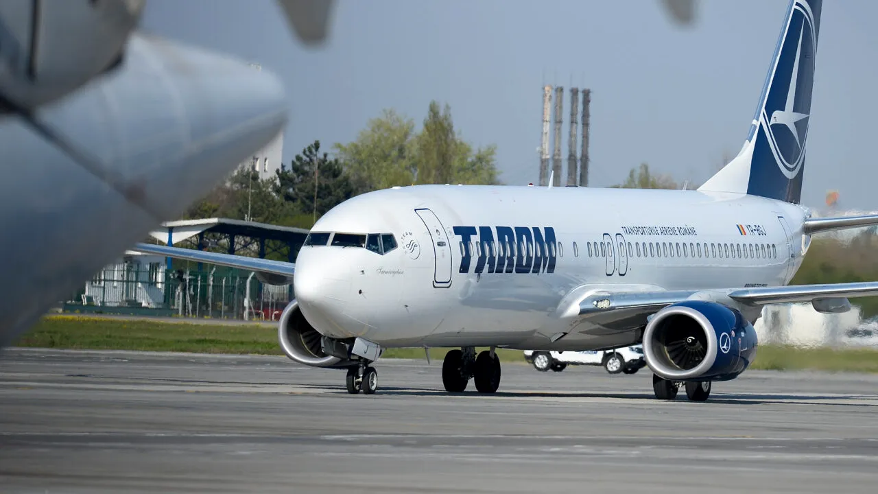 DOCUMENTUL care anunța haosul de la TAROM: 29 de piloți s-au declarat „inapți de zbor” la 4 zile după ce sindicatul lor ceruse creșterea salariilor