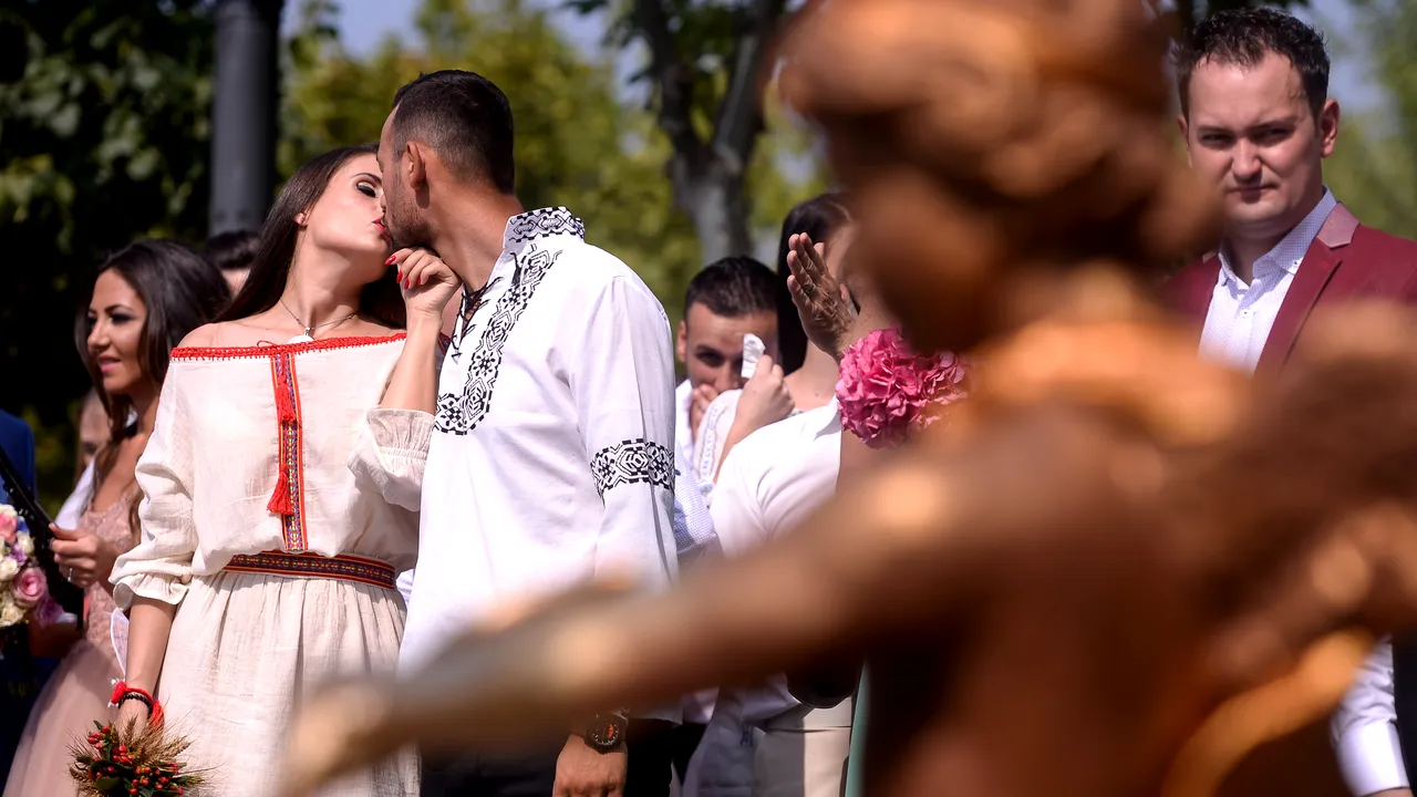 Un deputat PNL propune încheierea cununiilor civile și în parcuri, muzee sau alte locuri în aer liber