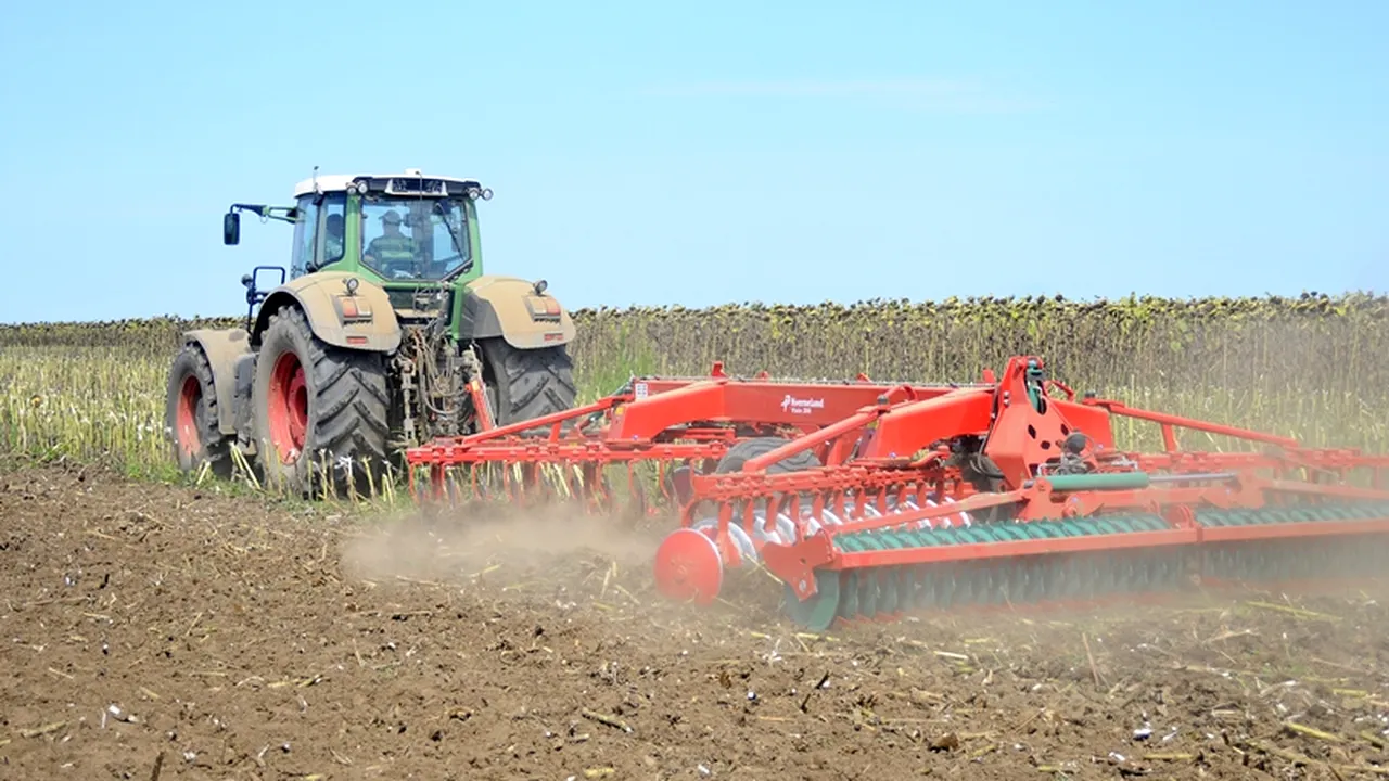 O fetiță din Alba a MURIT după ce a fost rănită de un tractor