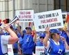 PROTEST al angajaților de la Apele Române, în faţa Ministerului Mediului: Lucrăm cu apă, dar nu trăim cu aer