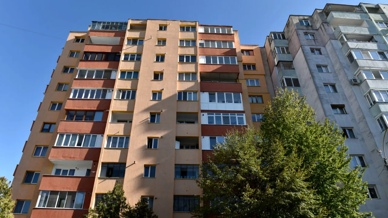 Dispozitivul pe care trebuie să-l aibă orice apartament nou. În caz contrar, dezvoltatorii imobiliari riscă o AMENDĂ de până la 50.000 de lei