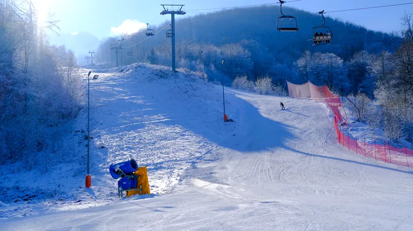 MOTIVUL pentru care mulți români aleg să meargă la schi în Bulgaria. Comparație cu stațiunile din România