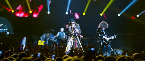 Aerosmith, 50 de ani de existență sărbătoriți alături de Johnny Depp, Alice Cooper și Foo Fighters