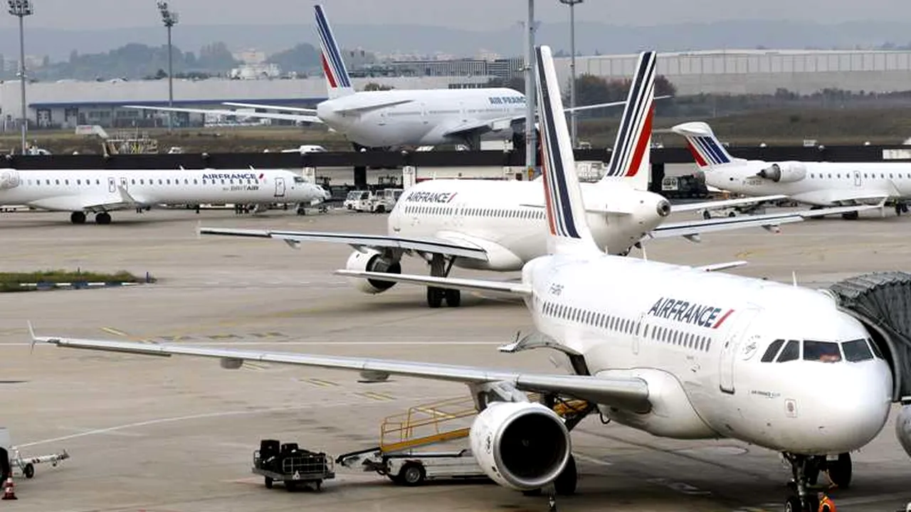 Anunțul Air France pentru pasagerii care au bilete în perioada 15 - 22 septembrie