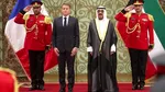 În timp ce Franța este lovită de proteste, Emmanuel Macron caută soluții pentru criza carburanților în Golf. Ce încearcă să negocieze președintele francez în Kuweit, care este prima oprire