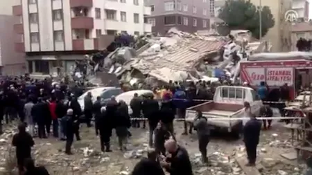 CA DUPĂ RĂZBOI. Un bloc de 8 etaje S-A PRĂBUȘIT în Istanbul