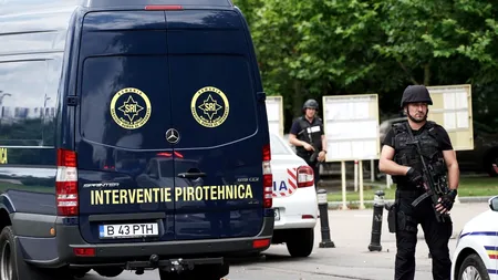 Colet suspect, semnalat lângă un centru comercial din sectorul 4. Circulația a fost oprită pe o porțiune din strada Turnu Măgurele (VIDEO)