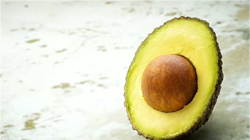 Cum să faci un avocado să se coacă mai repede. Trucul pe care puțină lume îl știe
