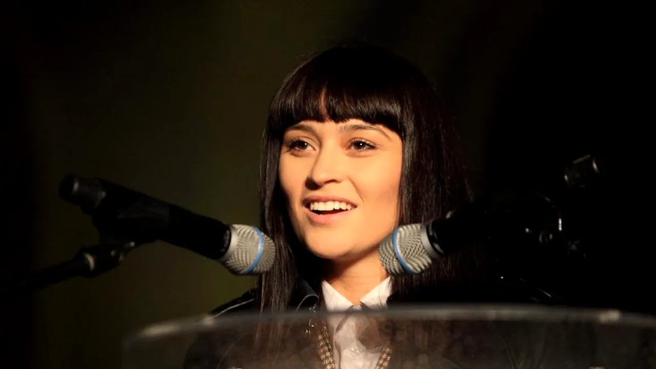 Orban e mulțumit de Irina Rimes: Este un cântăreţ în vogă / Un lucru bun că s-a implicat în proiect