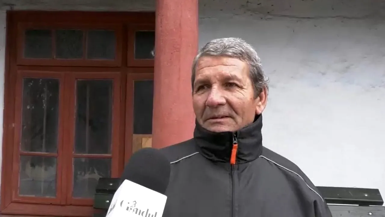 VIDEO. Vaccinarea la țară, o misiune imposibilă: „Am sănătate în mine și nu mă vaccinez. Dacă nu am murit acum, să mor din vaccin?” (REPORTAJ)
