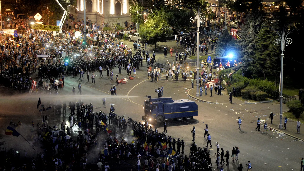 Procuror militar: Jandarmii care au acționat ABUZIV vor fi IDENTIFICAȚI după numărul de pe cască. Vor fi puși sub acuzare doar cei care au ÎNCĂLCAT procedura