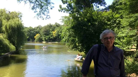 Vladimir Tismăneanu acuză că Elena Vijulie Tănase l-a dat afară de la Europa Liberă din cauza unui proces cu soțul acesteia. Istoricul colabora de 37 de ani cu instituția