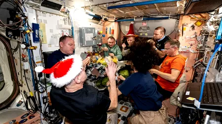 Spiritul CRĂCIUNULUI pe Stația Spațială Internațională. Mesajul astronauților: „Fie ca sărbătorile voastre să strălucească la fel de tare ca stelele!”
