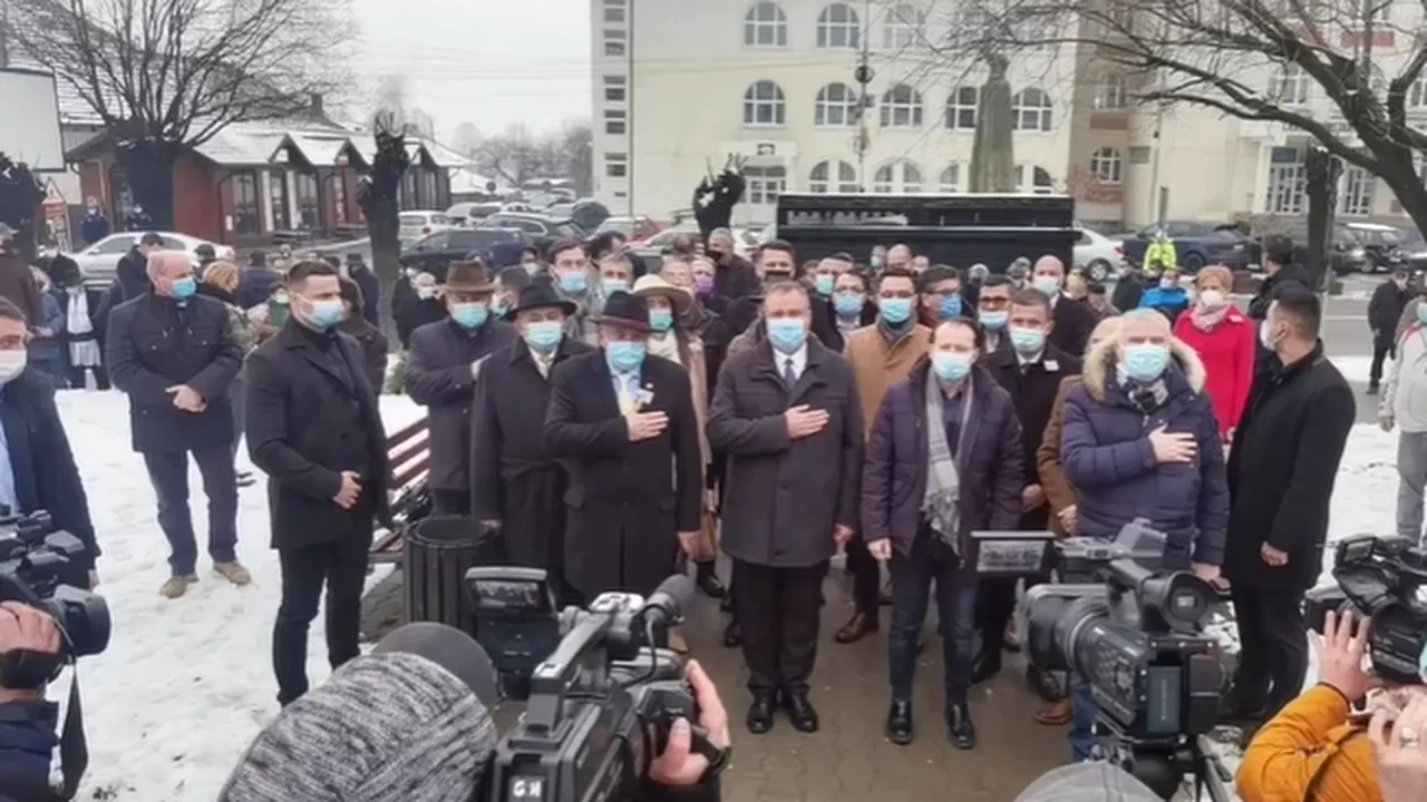 VIDEO | Nicolae Ciucă și Florin Cîțu au participat la o ceremonie de comemorare în Vâlcea. Care este personalitatea omagiată