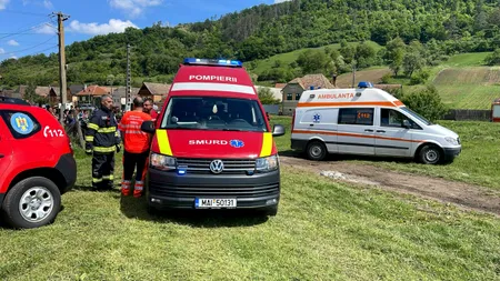 Un copil din Botoşani, în vârstă de doar 1 an, a MURIT după ce a fost lovit de maşina condusă chiar de tatăl său