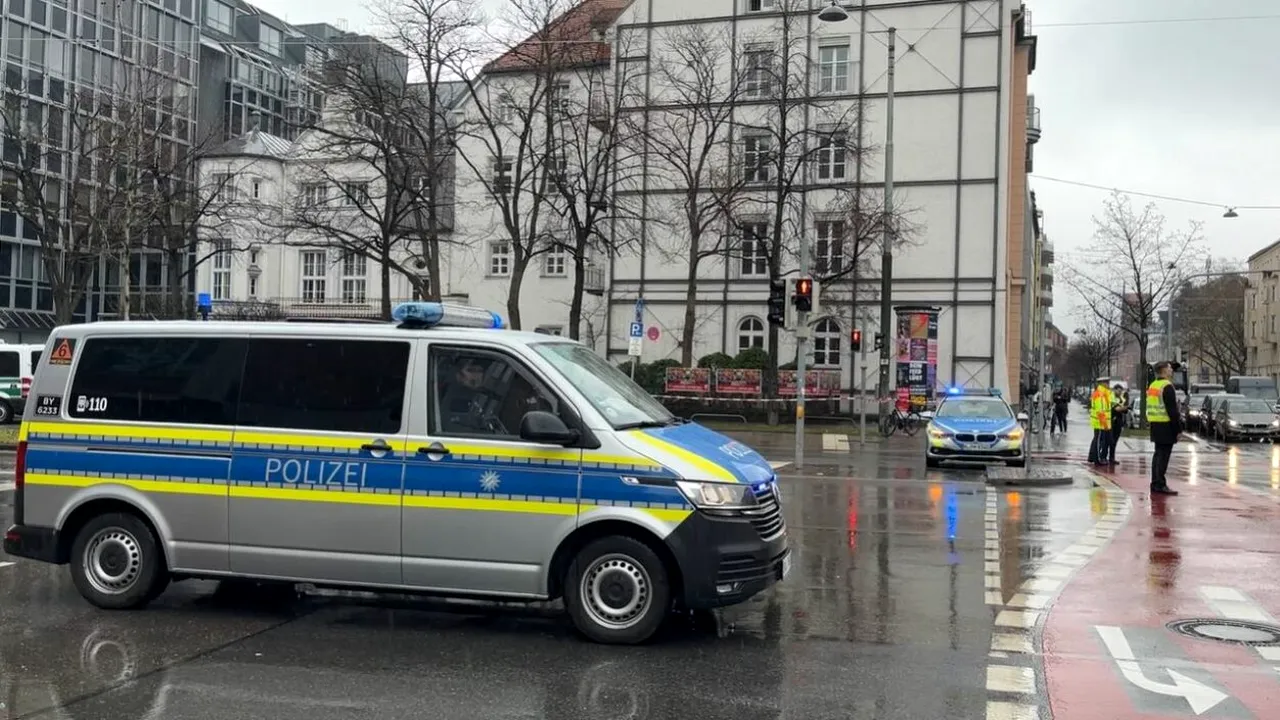 Cel puțin 28 de RĂNIȚI la Munchen după ce o mașină a intrat în mulțime