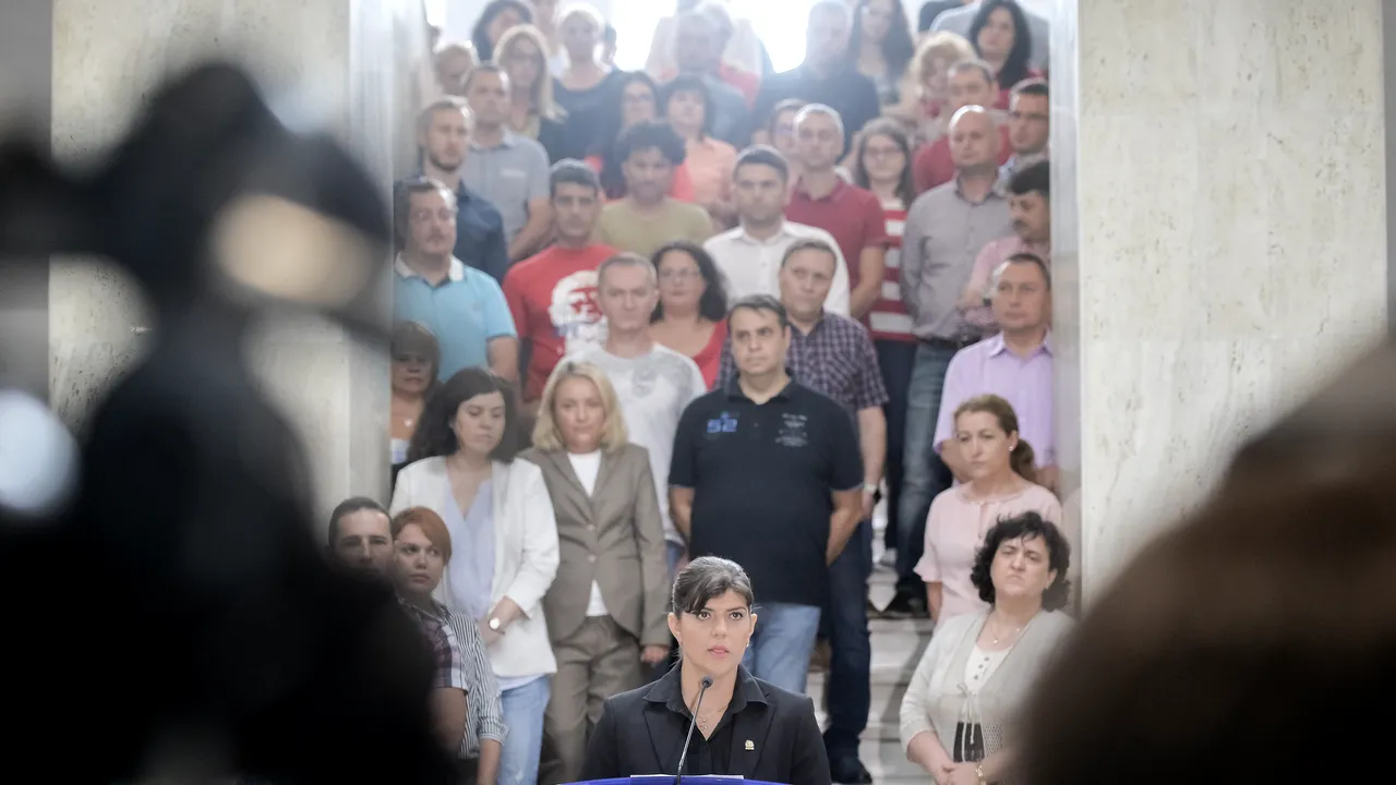 36.406 români, INTERCEPTAȚI în dosare penale din ianuarie 2005. DNA: 1.978 de cauze cu magistrați, soluționate din 2014