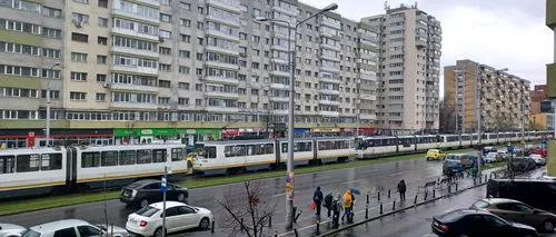 ACCIDENT grav în București: o persoană a fost lovită de tramvai. Circulația tramvaielor pe liniile 55 și 14 este blocată