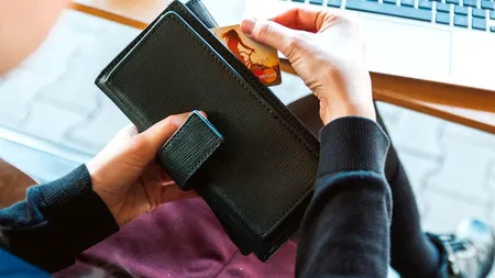 Cum a rămas o profesoară din Vaslui fără toți banii (25.000 de lei) din contul RAIFFEISEN BANK