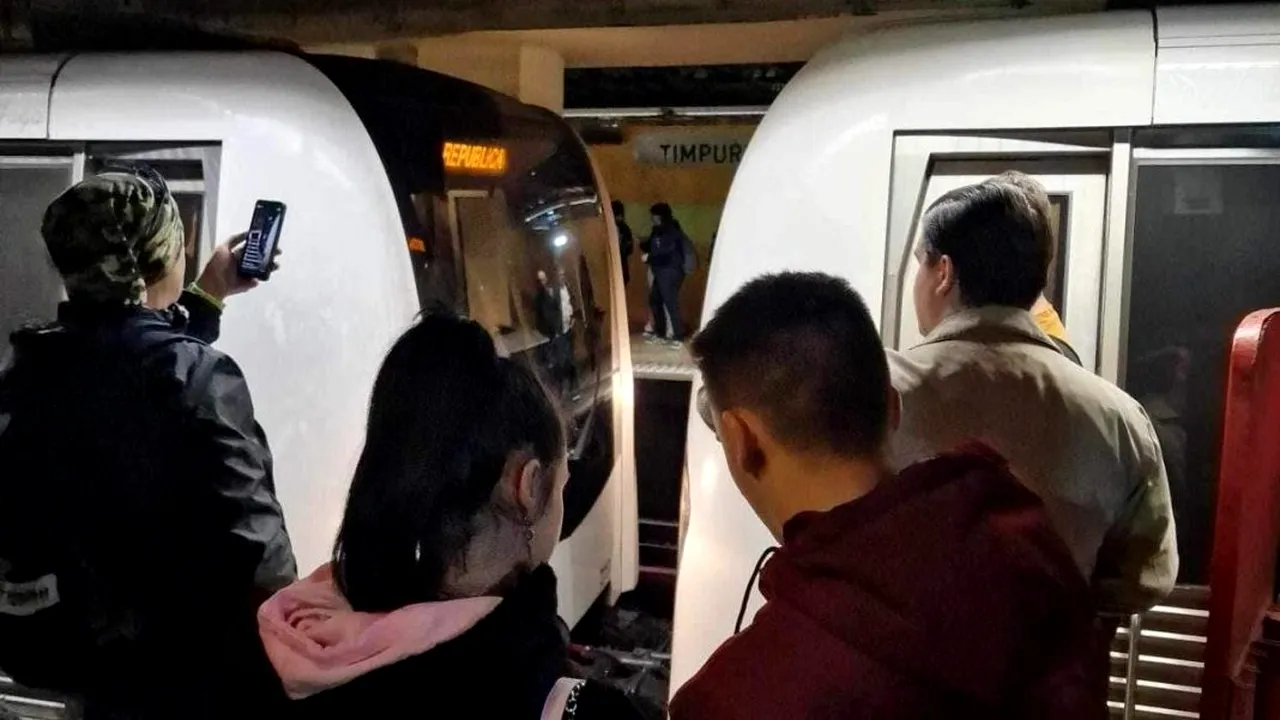 Ce sancțiuni a dat Metrorex după ce două garnituri de metrou s-au tamponat la stația Timpuri Noi