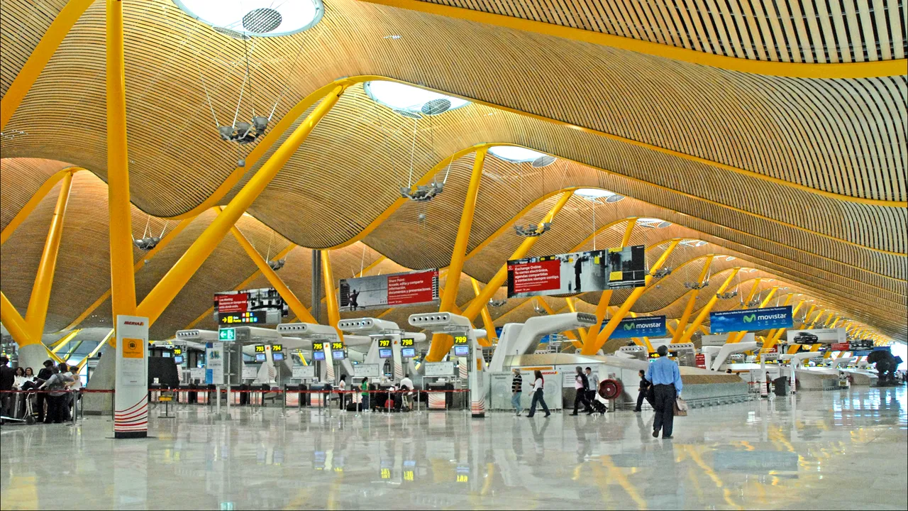 Angajați ai aeroportului Barajas din Madrid, 
