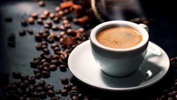 Cafeaua de specialitate va fi mai scumpă cu cel puțin 20%, potrivit experților. Cât plătește un client pentru un cappucino, acum, la cafenea