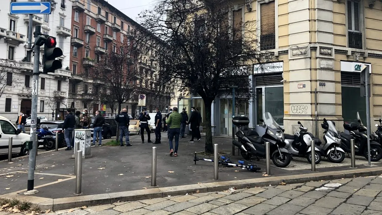 Jaf la o bancă din Milano! Angajații, luați ostatici de hoți!