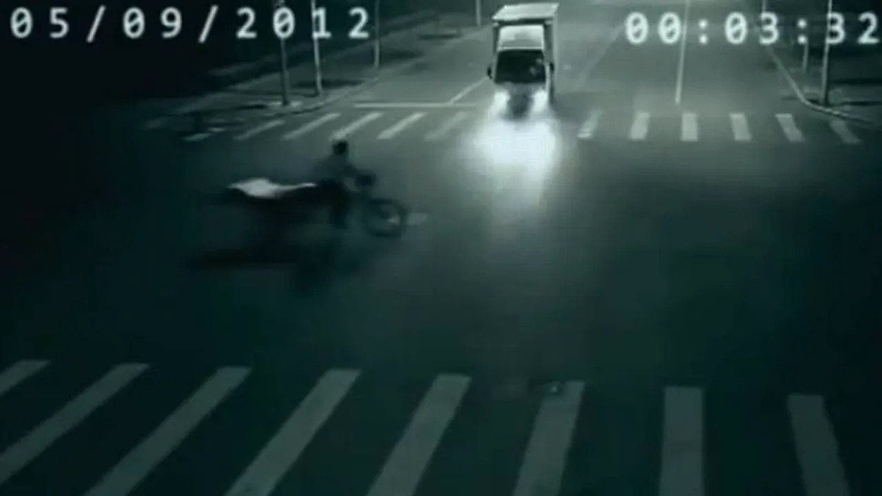 VIDEO. Clipul care a derutat milioane de utilizatori: ce s-a întâmplat într-o intersecție din China