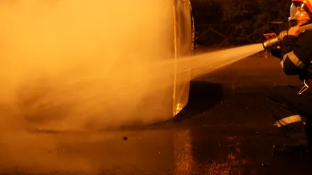 Tânărul suspectat de incendierea a 13 autovehicule în sectorul 6, internat la Spitalul Obregia