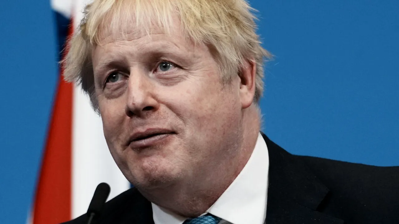 Șeful BBC, acuzat că l-ar fi ajutat pe Boris Johnson să obțină un împrumut în schimbul funcției la postul public