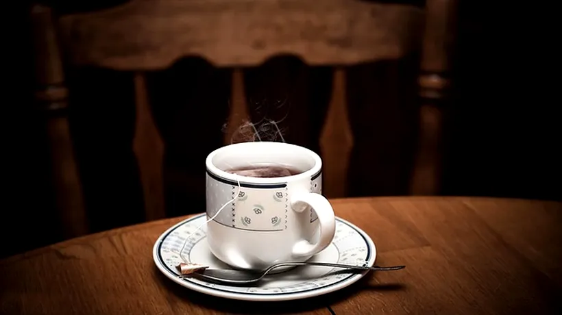Pericolul neștiut ascuns în fiecare ceașcă de ceai cald. Boala necruțătoare pe care o provoacă această băutură