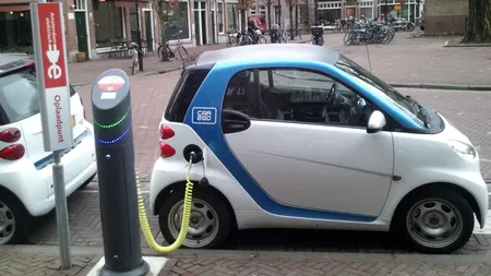 Românii și italienii sunt cei mai interesați europeni să cumpere mașini electrice