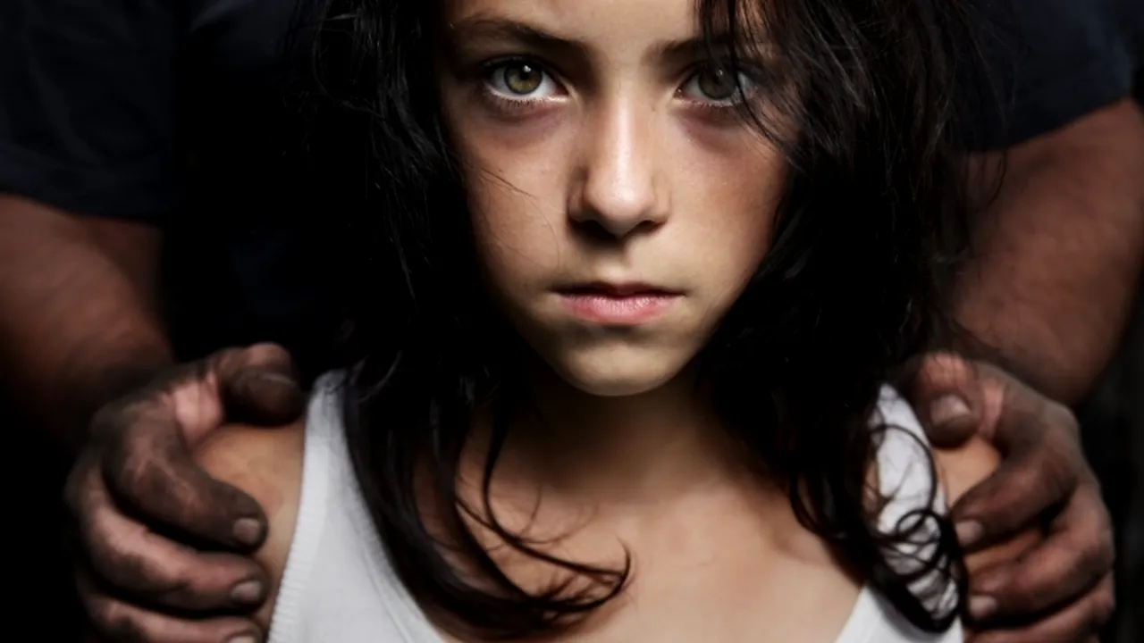 Cum transformă un copil violența în familie