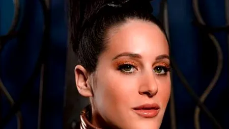 Cum arată femeia cu gâtul de 30 de centimetri