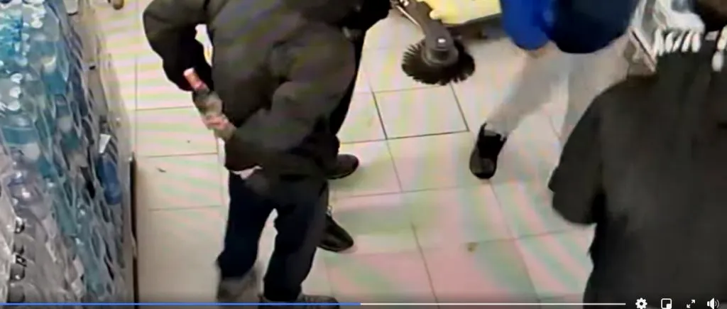 GÂNDUL LIVE. Adolescenți surprinși pe camerele video în timp ce furau alcool dintr-un magazin