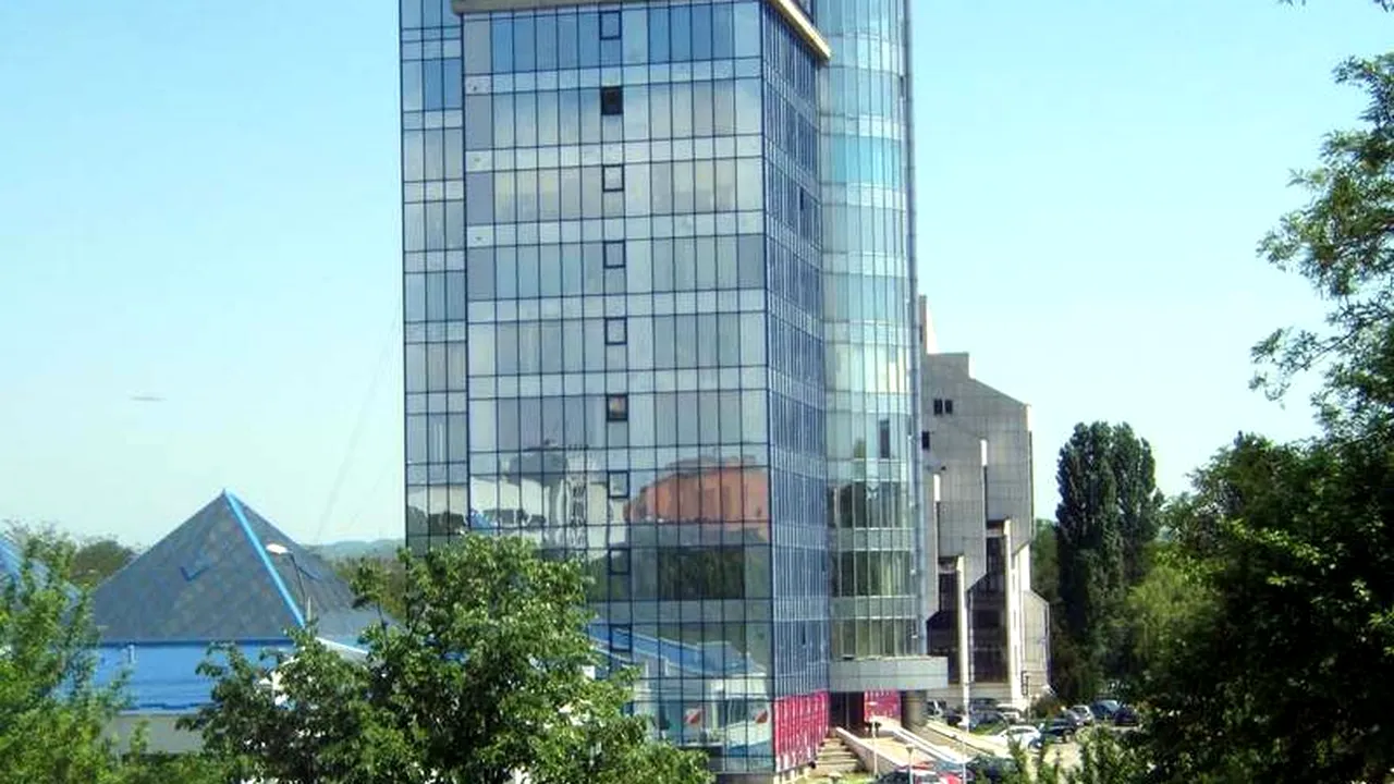 Un fost deputat PDL și un manager de fond de investiții candidează pe locul liber din CA SIF Moldova