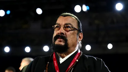 Steven Seagal, susținătorul lui Putin, își vinde conacul fabulos din Rusia. Cât costă și cum arată