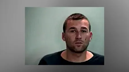 Agresorul patronului de la NUBA, dat în urmărire generală în Europa. Pe numele său a fost emis un mandat de arestare în lipsă