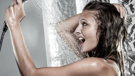 Din ce motiv nu e bine să faci DUȘ mai mult de 10 minute? Ce probleme majore apar la nivelul pielii dacă depășești acest timp