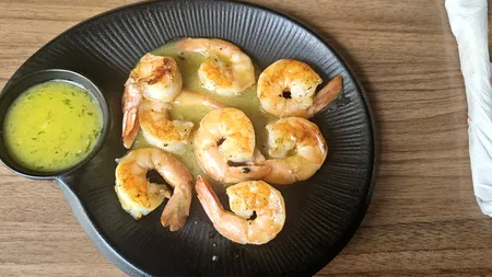 Cât a plătit o turistă din România pentru 7 creveți în Bulgaria: 